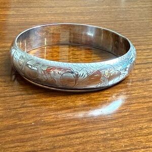 Floral Scroll Etched Hinged Bangle 925 Silver Bracelet